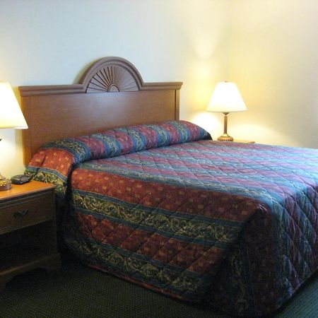 West Point Horizon Inn & Suites מראה חיצוני תמונה