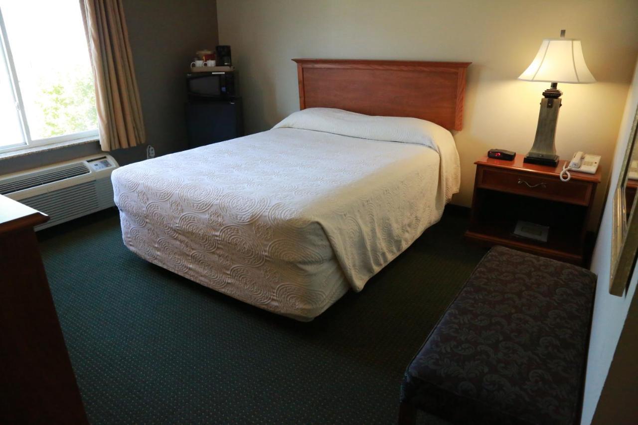 West Point Horizon Inn & Suites מראה חיצוני תמונה