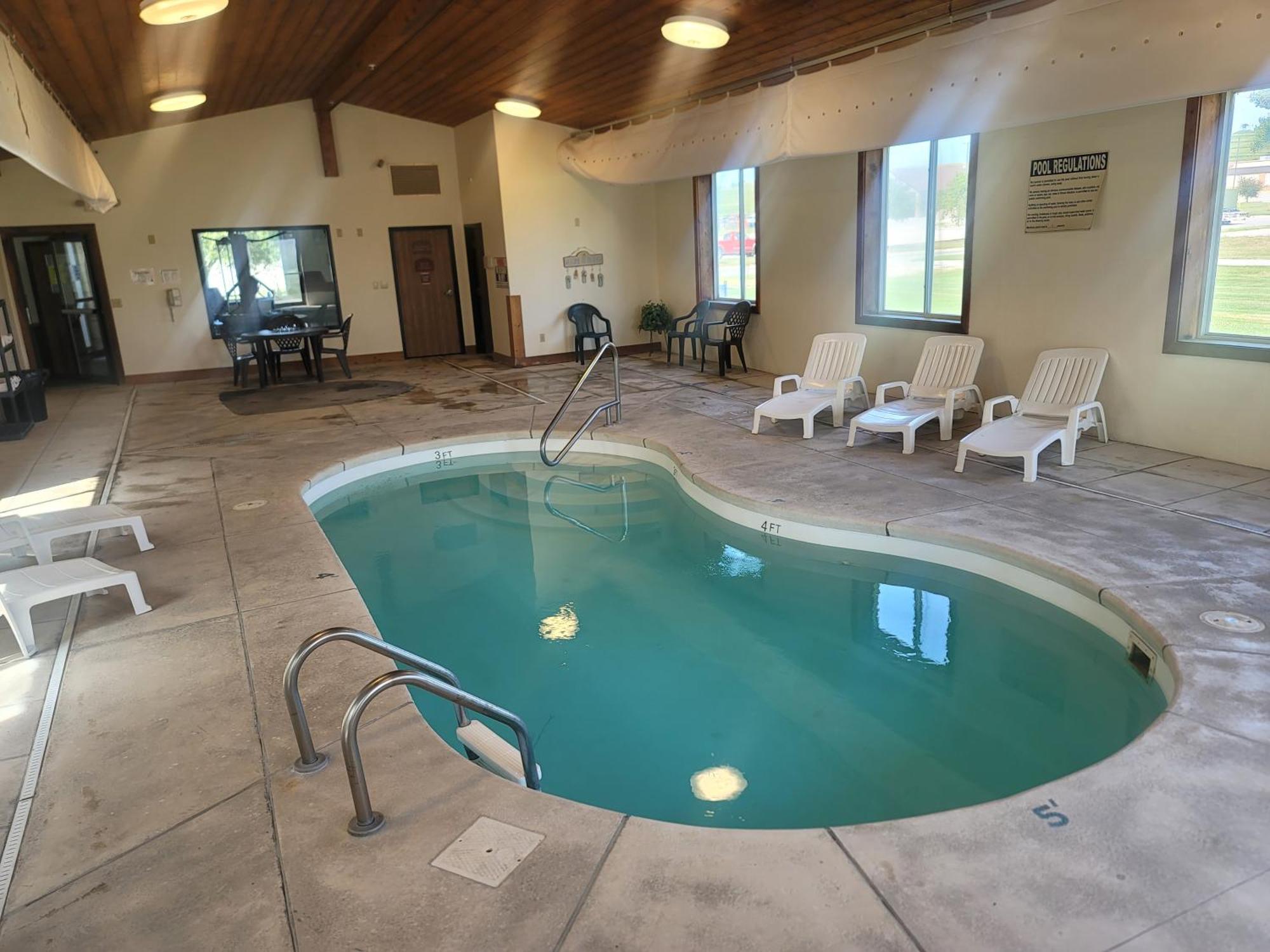 West Point Horizon Inn & Suites מראה חיצוני תמונה