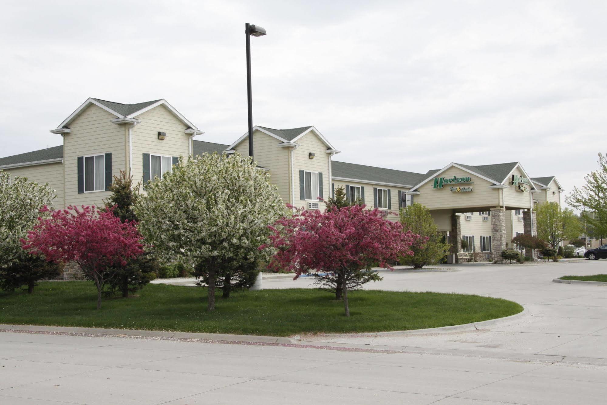 West Point Horizon Inn & Suites מראה חיצוני תמונה