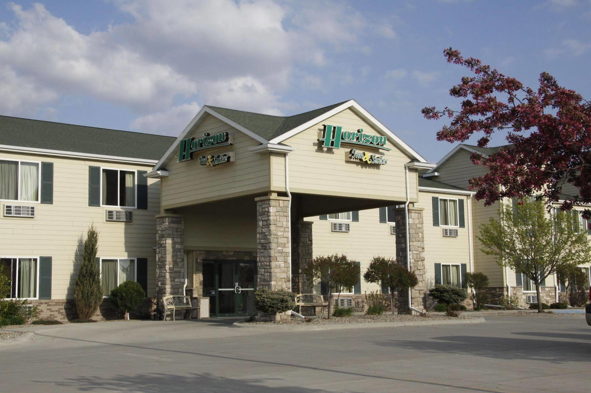 West Point Horizon Inn & Suites מראה חיצוני תמונה