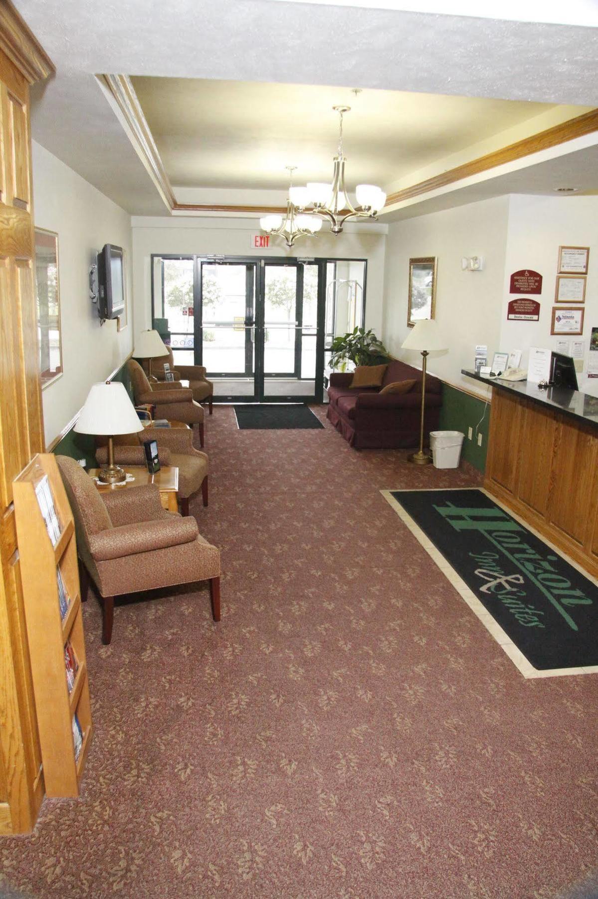 West Point Horizon Inn & Suites מראה חיצוני תמונה